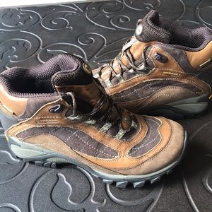 Merrell Women’s Siren Mid Waterproof Hiking Boot